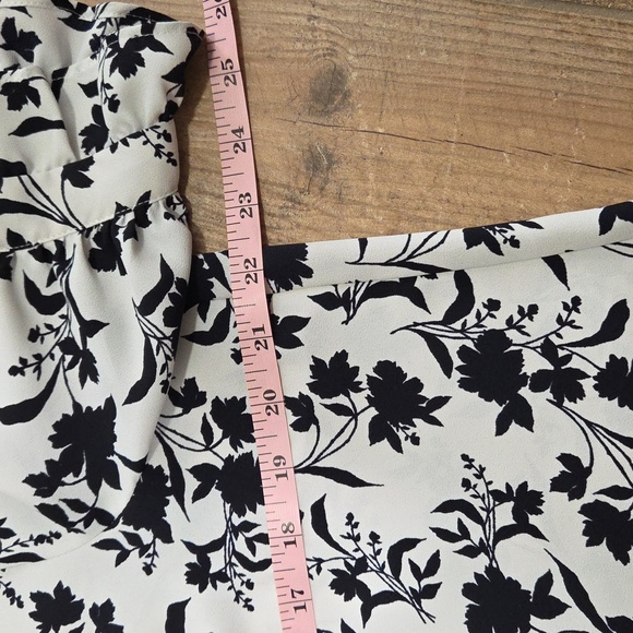 NWT ANN TAYLOR RUFFLE BUTTON TOP - Picture 9 of 10